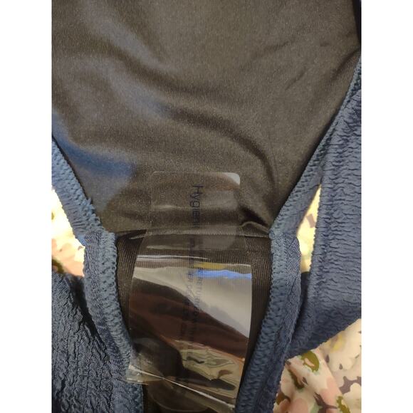 J. Crew Textured‎ Curved Waist Cheeky Bikini Bottom Medium Summer Pool Beach - Picture 3 of 7